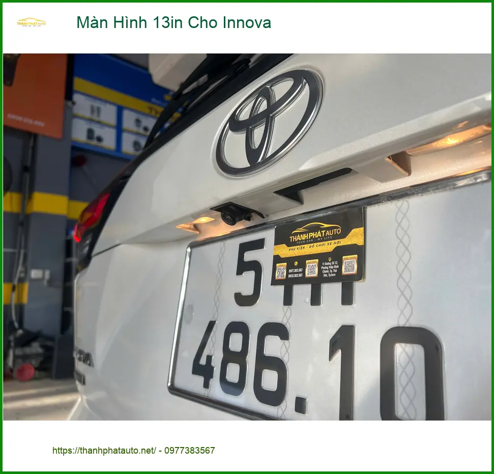 Cô Thảo lắp Màn Hình 13in cho Innova tại Quận 9 tiện giải trí và dẫn đường ảnh thực tế 3